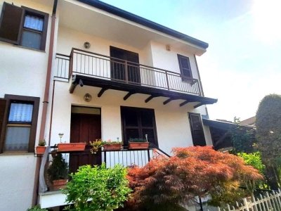 casa indipendente in vendita ad Alessandria in zona Casalbagliano