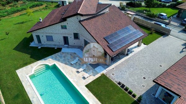 casa indipendente in vendita ad Alessandria in zona Spinetta Marengo