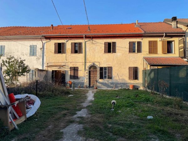 casale in vendita ad Alessandria in zona Castelceriolo