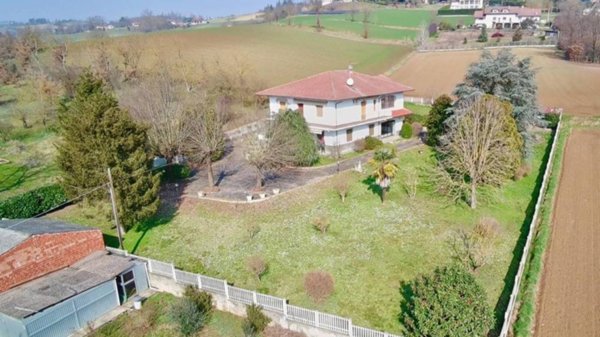 casa indipendente in vendita ad Alessandria in zona Valmadonna