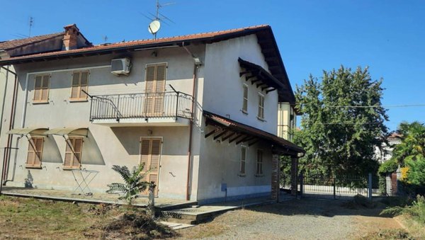 casa indipendente in vendita ad Alessandria
