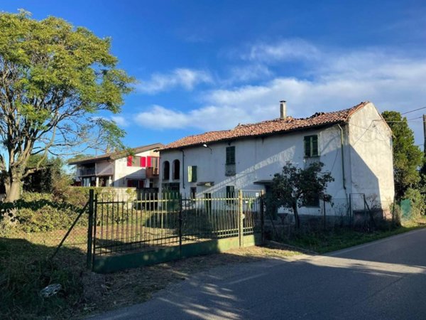casale in vendita ad Alessandria in zona San Giuliano Vecchio
