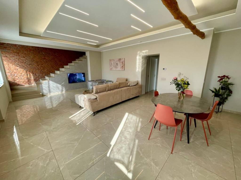 casa indipendente in vendita ad Alessandria in zona Valmadonna