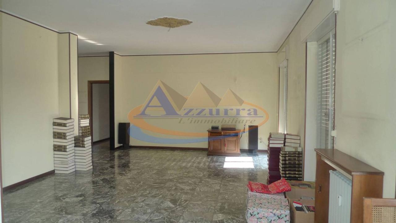 appartamento in vendita ad Alessandria in zona zona Pista