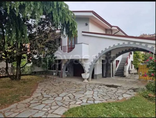 casa indipendente in vendita ad Alessandria in zona Il Cristo