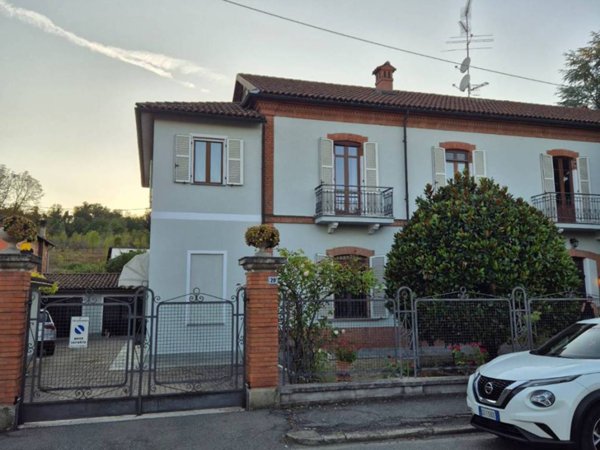 casa indipendente in vendita ad Alessandria in zona Centro Città