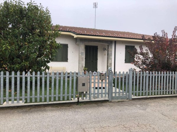 casa indipendente in vendita ad Alessandria
