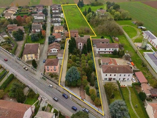 casa indipendente in vendita ad Alessandria in zona Spinetta Marengo