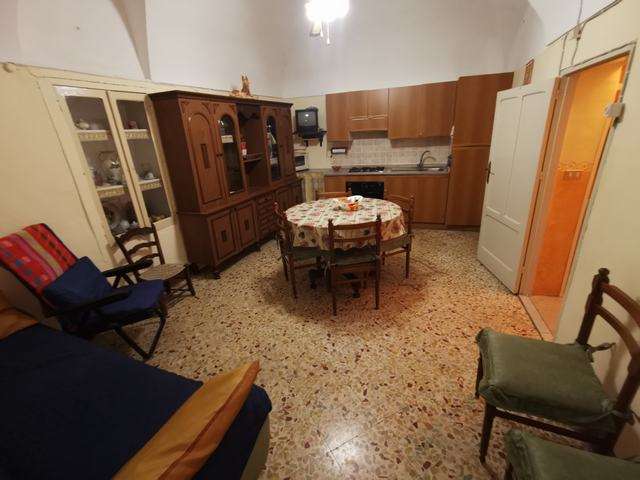 casa indipendente in vendita ad Alessandria in zona Rocca