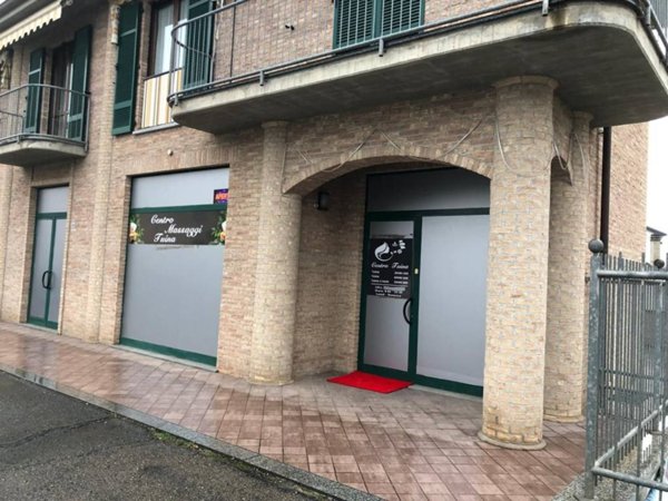negozio in vendita ad Alessandria in zona Spinetta Marengo