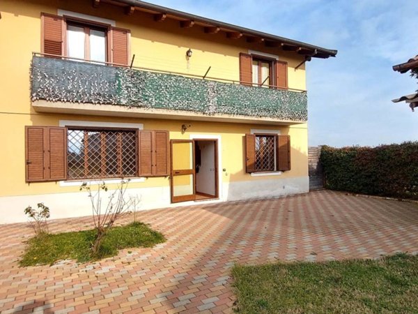 casa indipendente in vendita ad Alessandria in zona San Giuliano Nuovo