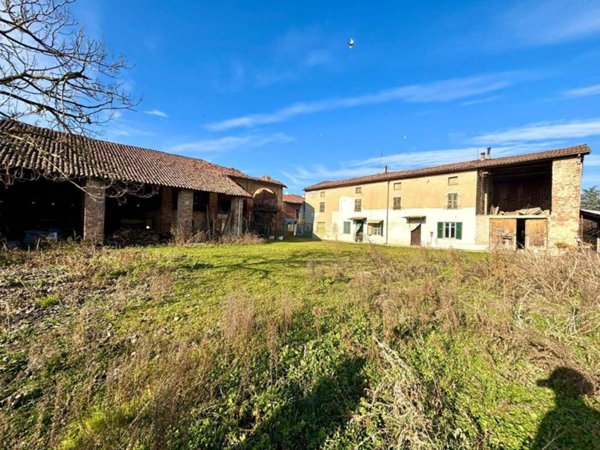 casa indipendente in vendita ad Alessandria in zona Cantalupo