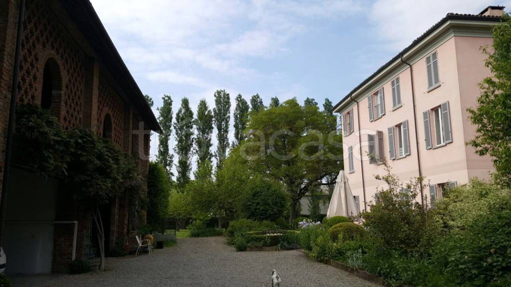 locale di sgombero in vendita ad Alessandria