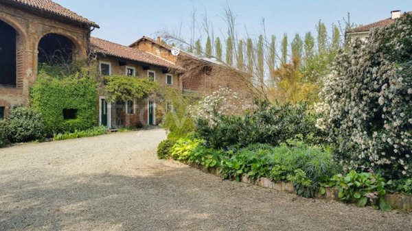 locale di sgombero in vendita ad Alessandria