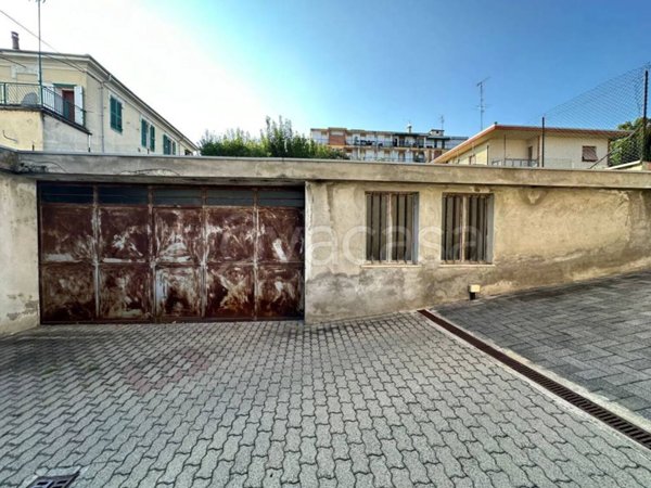 locale di sgombero in vendita ad Alessandria in zona Il Cristo