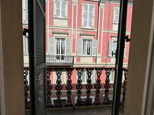 casa indipendente in vendita ad Alessandria in zona Centro Città