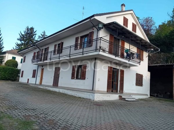 casa indipendente in vendita ad Alessandria in zona Valle San Bartolomeo