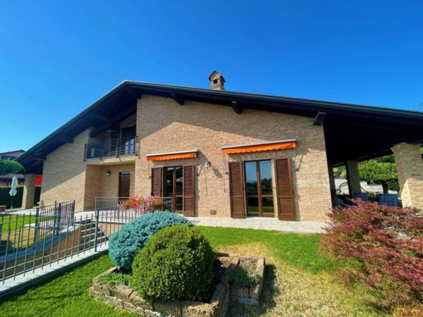 casa indipendente in vendita ad Alessandria in zona Valle San Bartolomeo
