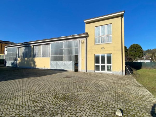 locale commerciale in vendita ad Alessandria in zona Valle San Bartolomeo
