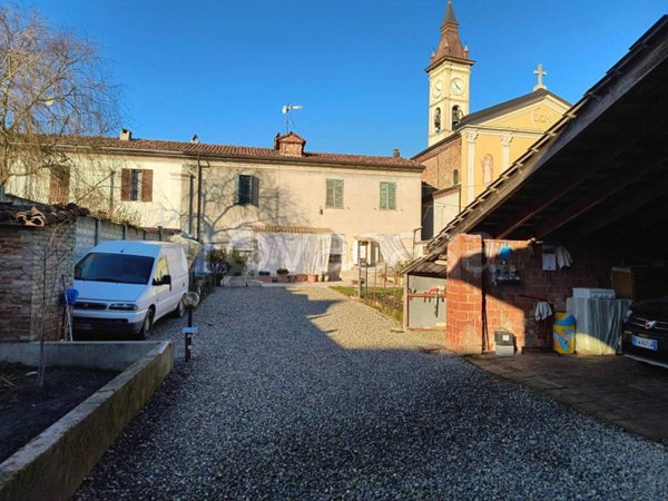 casa indipendente in vendita ad Alessandria in zona Villa del Foro