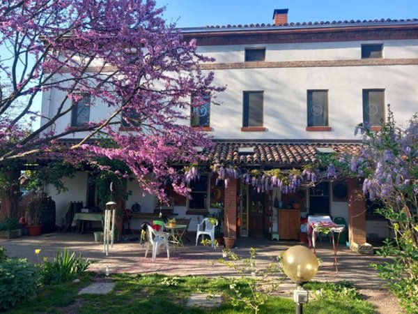 casa indipendente in vendita ad Alessandria in zona Centro Città