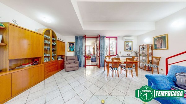 casa indipendente in vendita ad Alessandria in zona San Michele