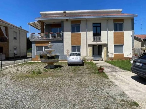 casa indipendente in vendita ad Alessandria in zona San Giuliano Vecchio