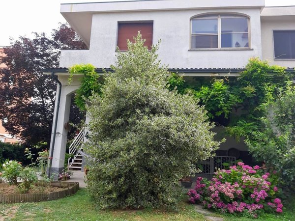 casa indipendente in vendita ad Alessandria in zona Il Cristo