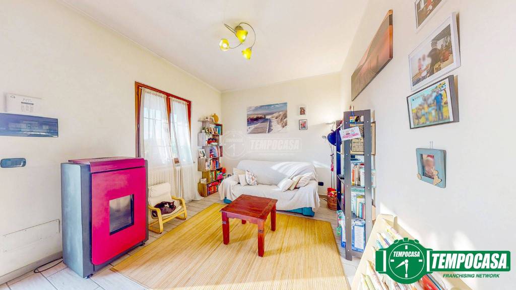 casa indipendente in vendita ad Alessandria in zona Valmadonna