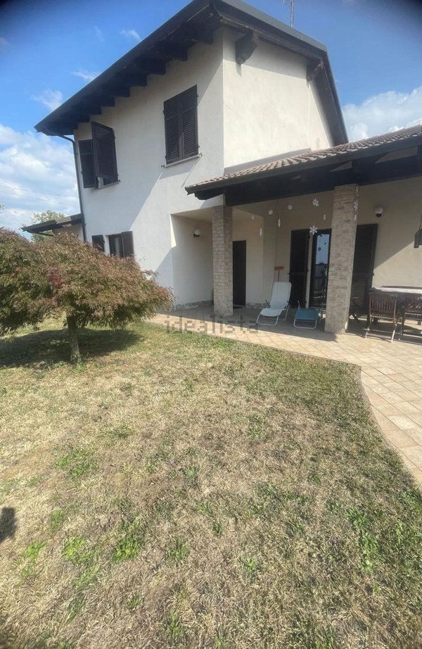 casa indipendente in vendita ad Alessandria in zona Litta Parodi
