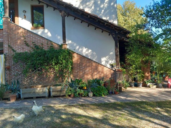 casa indipendente in vendita ad Alessandria in zona San Michele