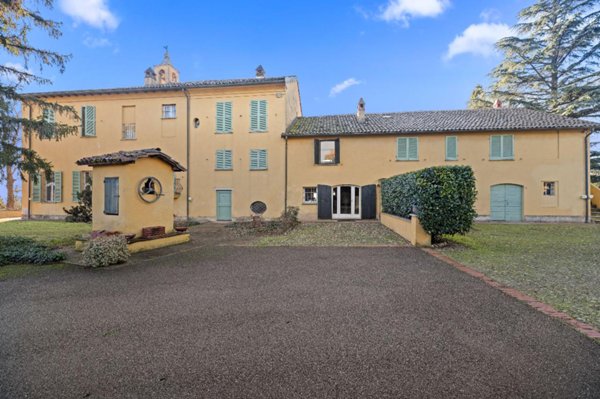 casa indipendente in vendita ad Alessandria in zona Centro Città
