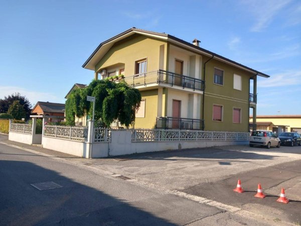 casa indipendente in vendita ad Alessandria in zona Litta Parodi