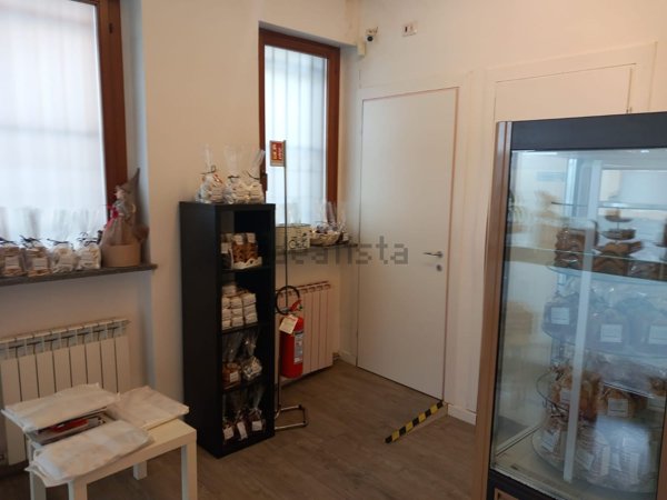 negozio in vendita ad Alessandria in zona Piazza Garibaldi