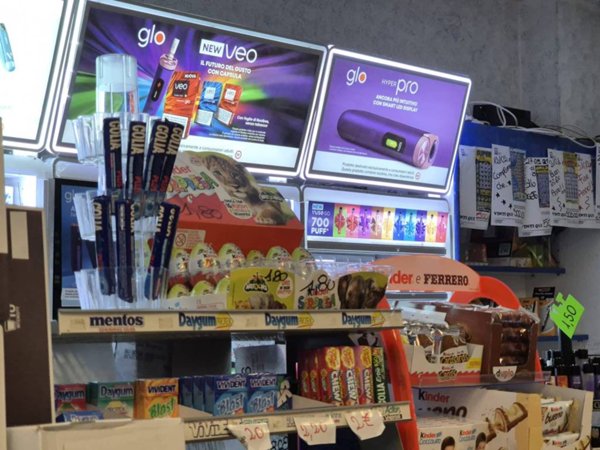 negozio in vendita ad Alessandria