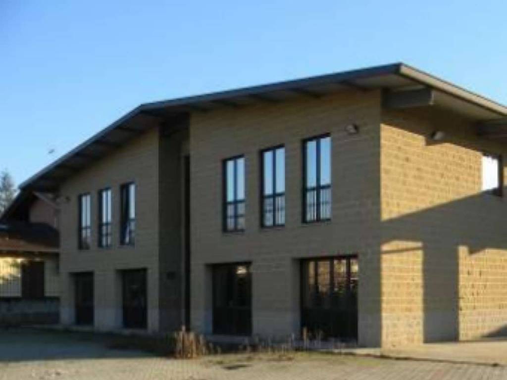 locale commerciale in vendita ad Alessandria in zona Borgo Cittadella