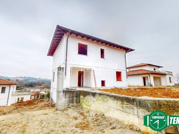 casa indipendente in vendita ad Alessandria in zona Borsalino