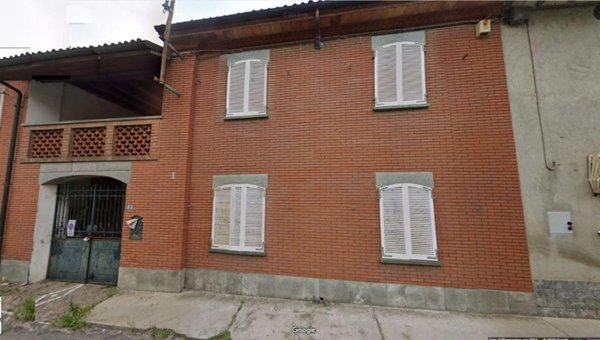 casa indipendente in vendita ad Alessandria in zona Mandrogne