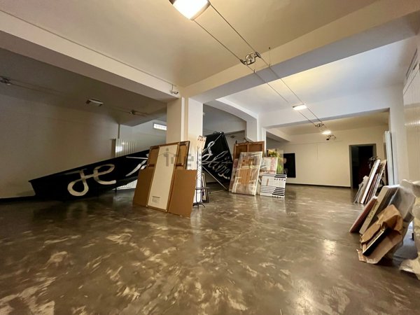 locale commerciale in vendita ad Alessandria in zona Centro Città