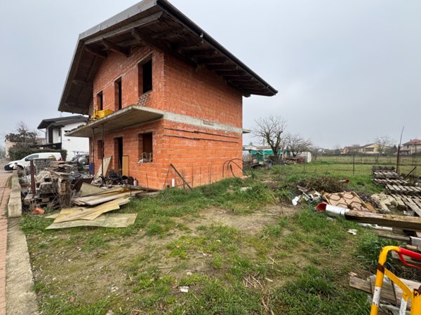 casa indipendente in vendita ad Alessandria