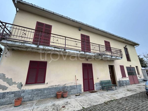 casa indipendente in vendita ad Alessandria in zona San Giuliano Vecchio