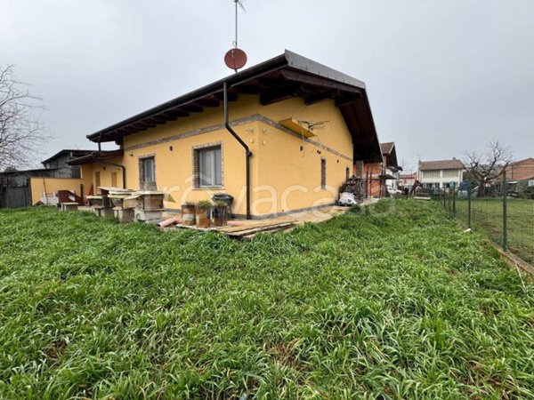 casa indipendente in vendita ad Alessandria in zona San Giuliano Vecchio