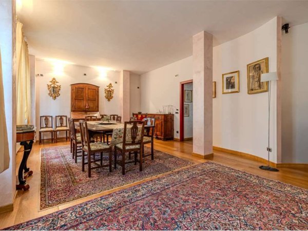 villa in vendita ad Alessandria in zona zona Pista