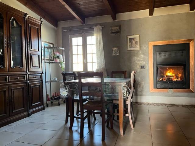 casa indipendente in vendita ad Alessandria in zona San Giuliano Vecchio