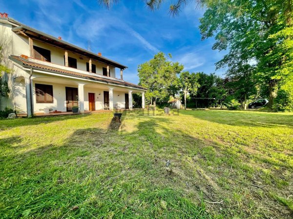 casa indipendente in vendita ad Alessandria in zona Cantalupo