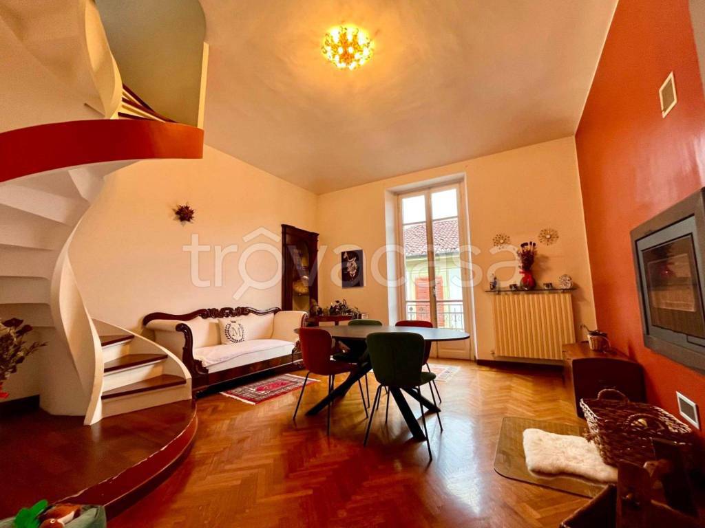 appartamento in vendita ad Alessandria in zona Piazza Garibaldi