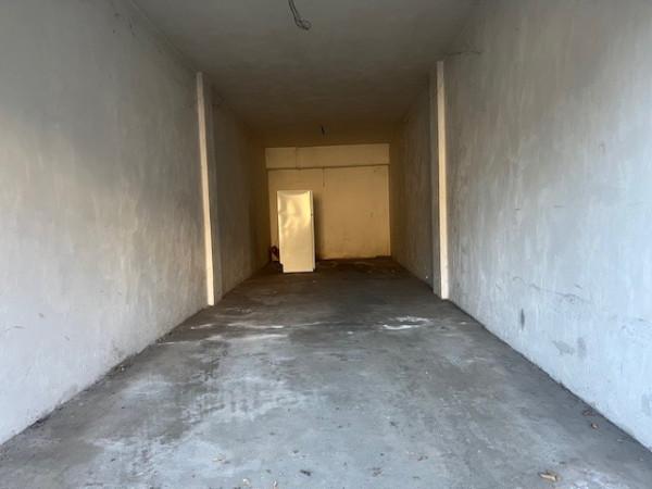 negozio in vendita ad Alessandria