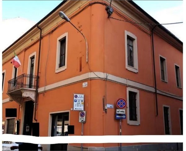 negozio in vendita ad Alessandria in zona Centro Città
