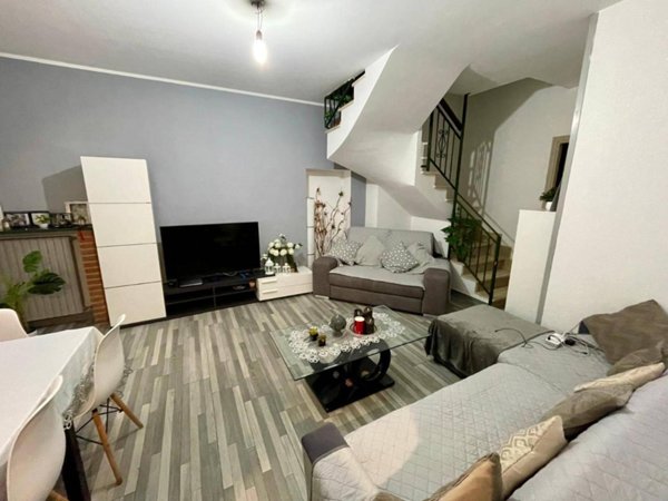 casa indipendente in vendita ad Alessandria in zona Centro Città