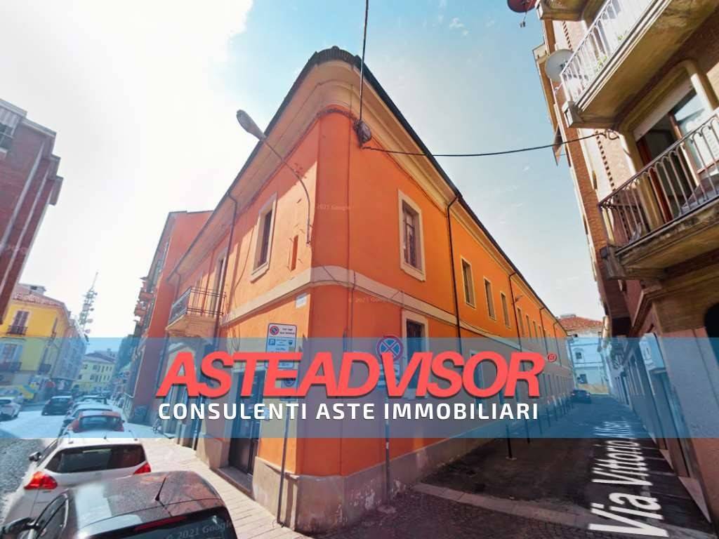 negozio in vendita ad Alessandria in zona Centro Città